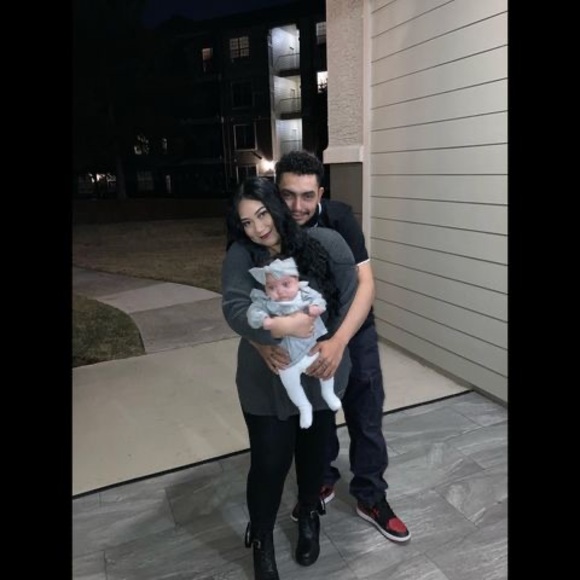 Meet your Posher, Itzel - Picture 1 of 1